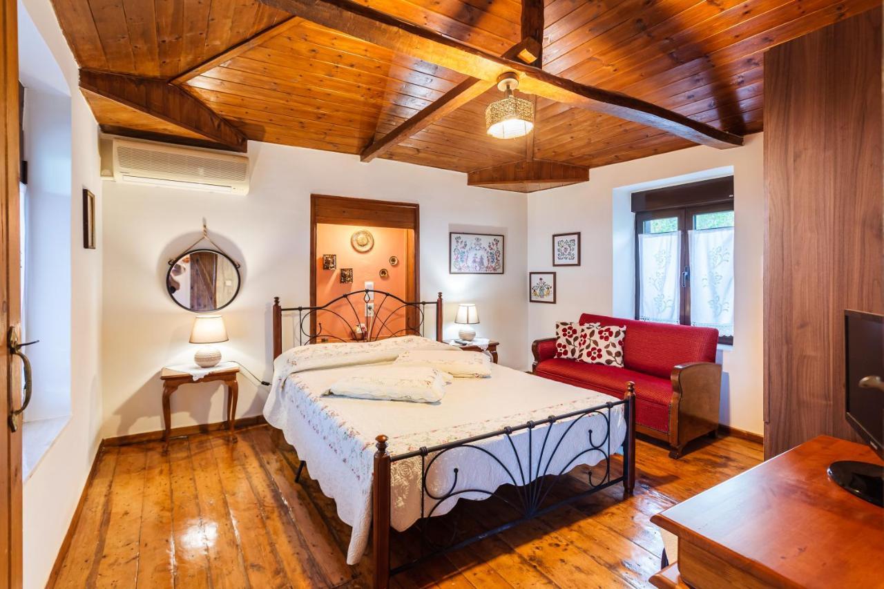 Petalidi Olive Garden Stone House Near The Beach Экстерьер фото